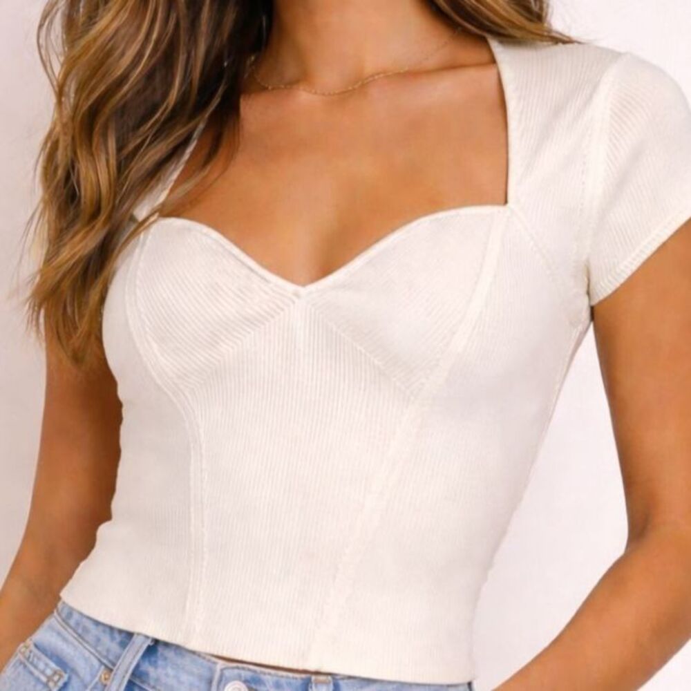 Astr White Ribbed Sweetheart Neck Crop Top